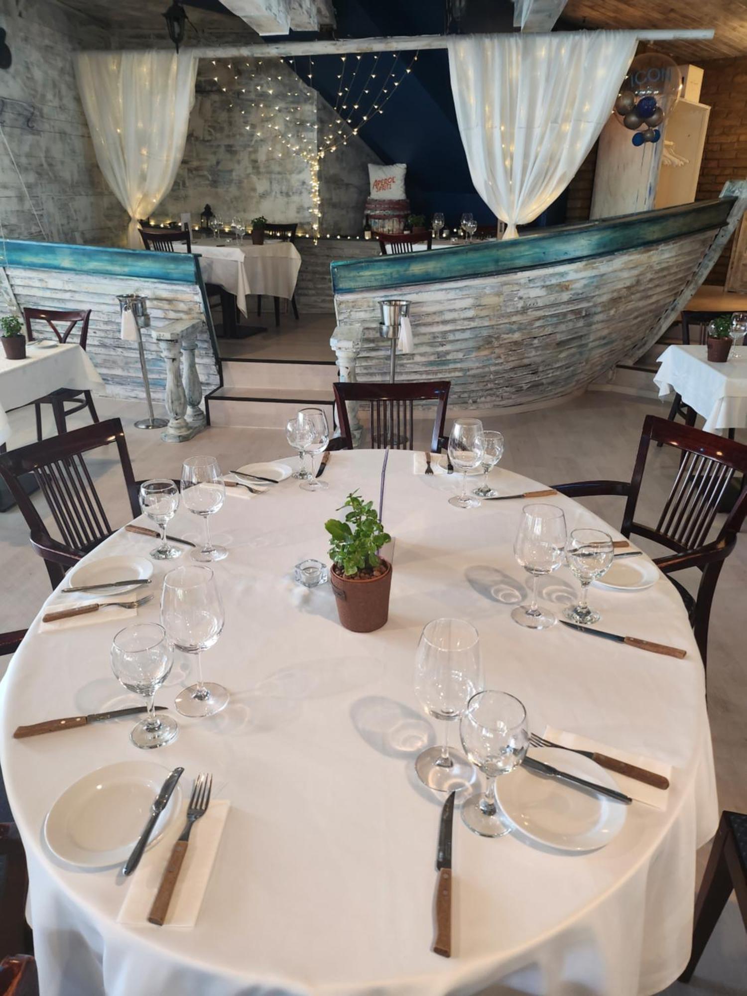 Arany Szarvas Fogadó és Captain Drakes Pub Győr Extérieur photo